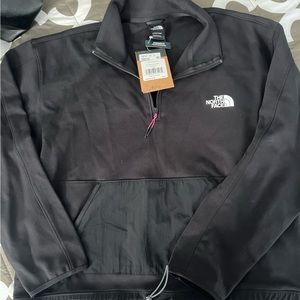 NWT Northface Pullover